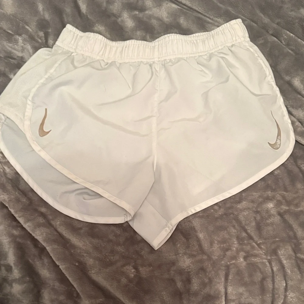Medium Nike Women's Athletic Shorts - Black, Gray, and White Set - Picture 3 of 5